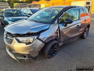 Voiture accidenté Opel Crossland Crossland/Crossland X, SUV, 2017 1.2 Turbo 12V Euro 6 2017/9