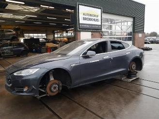 damaged machines Tesla Model S Model S, Liftback, 2012 85 2015/1