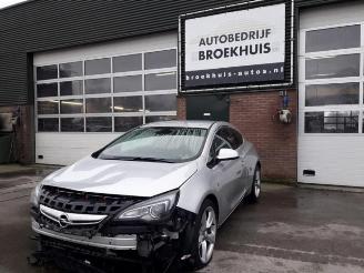 dañado vehículos comerciales Opel Astra Astra J GTC (PD2/PF2), Hatchback 3-drs, 2011 1.4 Turbo 16V ecoFLEX 140 2013/6