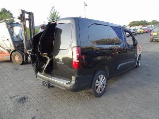 damaged passenger cars Peugeot Partner 1.5 HDi 2020/3