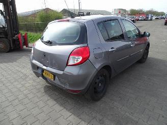 disassembly passenger cars Renault Clio 1.5 dCi 2011/5