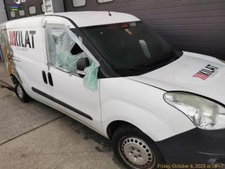 damaged passenger cars Opel Combo Combo, Van, 2012 / 2018 1.3 CDTI 16V ecoFlex 2015/8