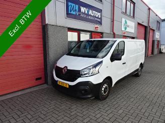 Salvage car Renault Trafic 1.6 dCi T29 L2H1 Comfort Energy 3 zits airco 2017/10
