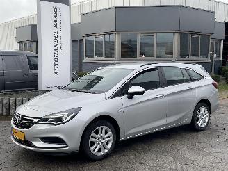 damaged passenger cars Opel Astra SPORTS TOURER 1.4 Business Executive 2018/6