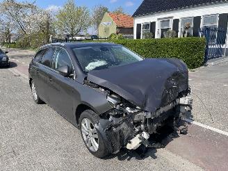 Voiture accidenté Peugeot 308 1.6 BlueHDi 120 Combi 2014/9