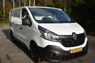 krockskadad bil bedrijf Renault Trafic 1.6 dCi T27 L1H1 Com 2017/1