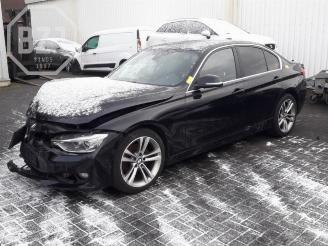 Voiture accidenté BMW 3-serie 3 serie (F30), Sedan, 2011 / 2018 320d 2.0 16V EfficientDynamicsEdition 2013/11