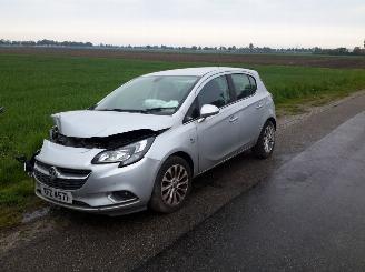Damaged car Opel Corsa E 1.3 cdti 2016/2