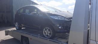 skadebil auto Ford Fiesta 1.25 16v 2012/4
