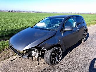 Damaged car Volkswagen Golf 7.5 1.5 tsi 2020/6