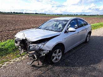 damaged microcars Chevrolet Cruze  2011/6