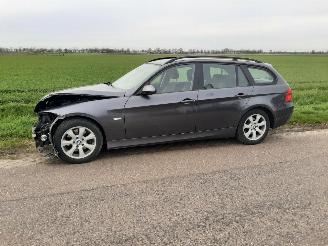 Uttjänta bilar auto BMW 3-serie 320 6-bak 2008/3