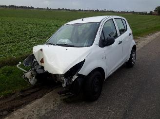 uszkodzony samochody ciężarowe Opel Agila  2014/1