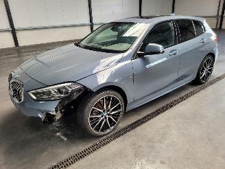 Voiture accidenté BMW 1-serie 118d 110-KW Automaat M-SPORT 5drs Panoramadak 2022/9