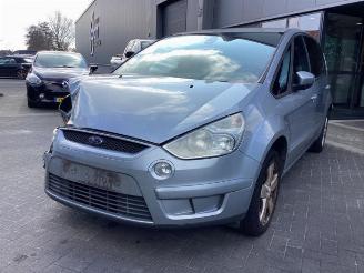 Voiture accidenté Ford S-Max S-Max (GBW), MPV, 2006 / 2014 2.0 16V 2007/10