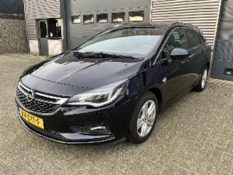 Auto incidentate Opel Astra SPORTS TOURER 1.4T CLIMA / NAVI / CRUISE / 150PK 2019/3