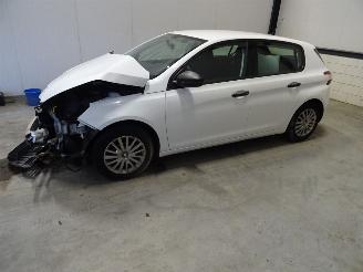 uszkodzony samochody osobowe Peugeot 308 1.2 VTI 2014/3