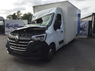 Uttjänta bilar vrachtwagen Renault Master Koffer 2020/7