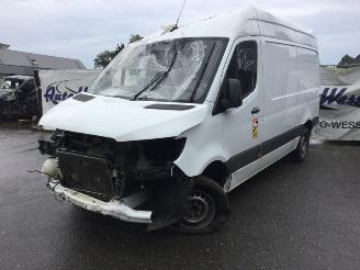 disassembly commercial vehicles Mercedes Sprinter 314 L2H2 2021/4