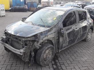 uszkodzony samochody ciężarowe Renault Clio Clio III (BR/CR), Hatchback, 2005 / 2014 1.5 dCi FAP 2011/5