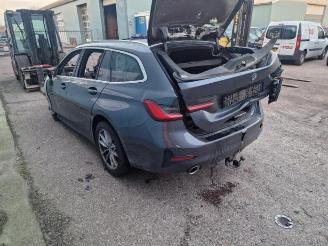 Voiture accidenté BMW 3-serie 3 serie Touring (G21), Combi, 2019 330i 2.0 TwinPower Turbo 16V 2019/11