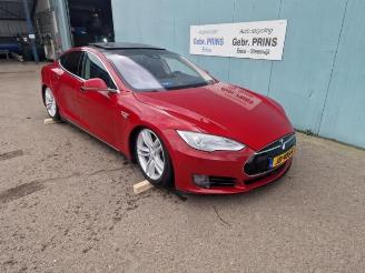 Vrakbiler auto Tesla Model S Model S, Liftback, 2012 70D 2016/3