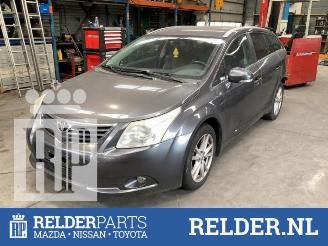 damaged commercial vehicles Toyota Avensis Avensis Wagon (T27), Combi, 2008 / 2018 2.0 16V D-4D-F 2011/10
