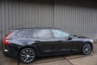Volvo V-60 2.0 B3 120kW Automaat Led Momentum picture 4