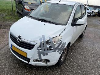 Vaurioauto  passenger cars Opel Agila  2013/9