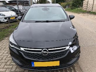 Opel Astra Sports Tourer 1.0 Business+ picture 3
