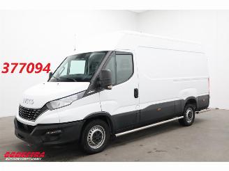Voiture accidenté Iveco Daily 35S14 Hi-Matic Clima Cruise Bluetooth AHK 68.586 km! 2020/12