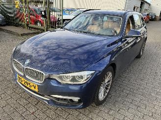 Vrakbiler auto BMW 3-serie 320i Automaat Stationcar Luxury Edition 2019/3