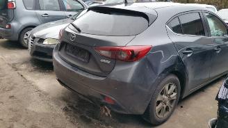 Coche accidentado Mazda 3 2.0 2014/3