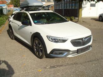 Opel Insignia 2.0 TURBO 4X4 COUNTRY 260PK!! picture 2