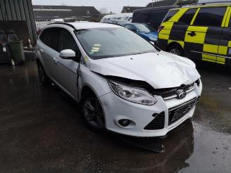Salvage car Ford Focus Focus 3 Wagon, Combi, 2010 / 2020 1.0 Ti-VCT EcoBoost 12V 100 2014/11