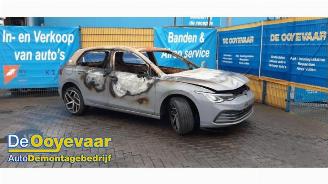 uszkodzony samochody ciężarowe Volkswagen Golf Golf VIII (CD1), Hatchback, 2019 1.5 eTSI 16V 2020/9