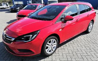 Salvage car Opel Astra Opel Astra ST 1.0 ECOTEC Turbo Active 77kW S/S 2018/5