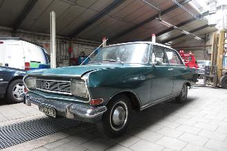 skadebil caravan Opel Rekord SEDAN UITVOERING, BENZINE 1966/6