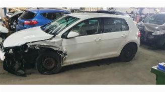 Damaged car Volkswagen Golf Golf VII (AUA), Hatchback, 2012 / 2021 1.2 TSI BlueMotion 16V 2013/2
