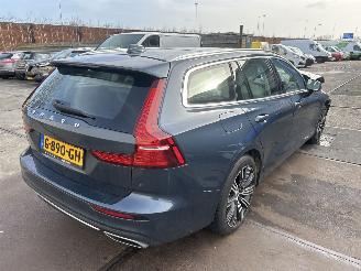 Volvo V-60 2.0 T8 TWIN ENGINE AWD INSCRIPTION picture 3