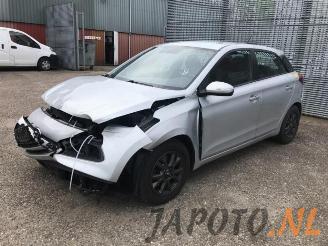 Damaged car Hyundai I-20 i20 (GBB), Hatchback, 2014 1.0 T-GDI 100 12V 2018/2