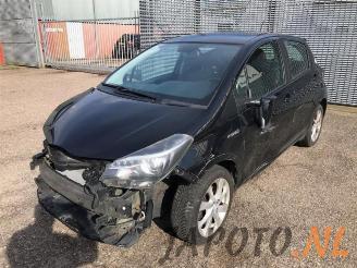 uszkodzony samochody osobowe Toyota Yaris Yaris III (P13), Hatchback, 2010 / 2020 1.5 16V Hybrid 2015/6