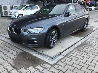 dañado vehículos comerciales BMW 3-serie  2016/1
