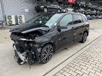 skadebil auto Mercedes B-klasse Sports Tourer 2018/3