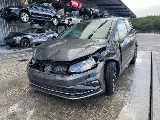 škoda osobní automobily Volkswagen Golf Sportsvan 1.0 TSI 2019/2