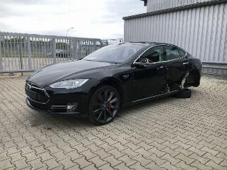 Uttjänta bilar auto Tesla Model S P85+ 2014/7