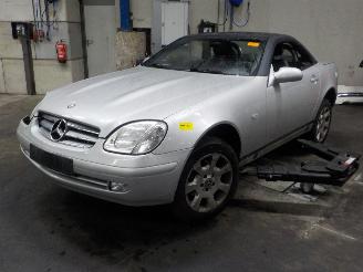 Coche accidentado Mercedes SLK SLK (R170) Cabrio 2.0 200 16V (M111.946) [100kW]  (09-1996/03-2000) 2000/1