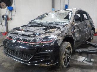 uszkodzony samochody osobowe Volkswagen Golf Golf VII (AUA) Hatchback 2.0 GTI 16V Performance Package (DLBA) [180kW=
]  (03-2017/08-2020) 2018/2