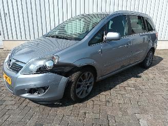 damaged passenger cars Opel Zafira Zafira (M75) MPV 1.8 16V Ecotec (A18XER(Euro 5)) [103kW]  (07-2005/04-=
2015) 2011/6
