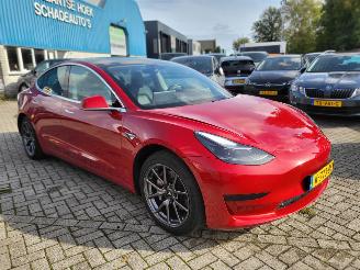 Uttjänta bilar auto Tesla Model 3 Tesla Model 3 RWD 440 KM rijbereik nwprijs € 50 000 2020/12